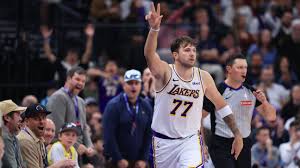 Lakers predicted to trade for Clippers' $30M athletic 3-and-D wing, needed defensive menace - Yahoo Sports