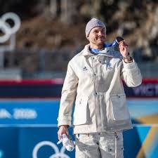 JO Milan-Cortina 2026 | Pour Emilien Jacquelin, la retraite paraît de nouveau beaucoup plus loin