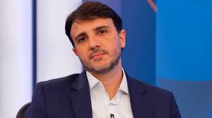Renan Santos na pesquisa para presidente: veja levantamentos mais recentes