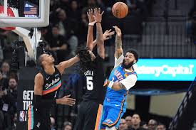Os Spurs visitam o Mavericks na esperança de obter uma grande vitória em OKC
