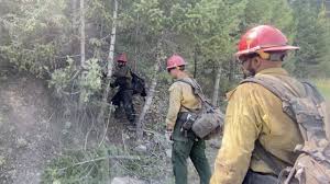 Evacuation order expands to more neighborhoods in path of Sand Creek fire