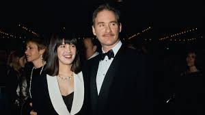 Kevin Kline says 35-year romance with Phoebe Cates works because it's not a 
'Hollywood marriage'