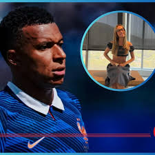 Ester Exposito Y Mbappe