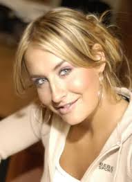 [i]Sarah Terenzi (née Lewe; born June 13, 1980), better known as Sarah Connor, is a German singer and songwriter. She debuted in 2001 under the guidance of ... - 2mecsbd