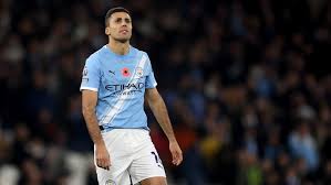 Rodri closing in on return as Man City target trophies