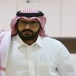 الصليبي يضرب رئيس نادي النصر
