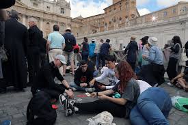 Cardinals Fail to Elect New Pope on Second Day of Conclave