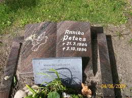 Grab von Annika Peters (21.07.1994-07.10.1994), Friedhof Forlitz-