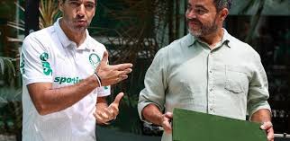 Julio: 'Acho que chefe da base do Palmeiras gera certa ciumeira no Abel'