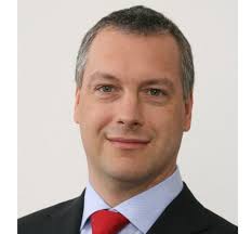 Laut einer Meldung des Handelsblatts, die von Siemens bestätigt wurde, wechselt Andreas Schierenbeck (46), bisher Leiter des Siemens-Bereichs Gebäudetechnik ... - 1334853359-31-04-19-siemens-schierenbeckandreas-online