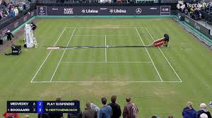 Rain ends Thursday play early in 's-Hertogenbosch
