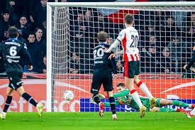 PSV y Heerenveen en la cuarta fase del KNVB Beker: Kovár, Gasiorowski y el desafío del partido