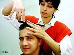 German hairdresser Peter Lehnert shows that you can look Vidal Sassoon good <b>...</b> - 0,,646320_4,00