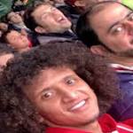 عموري لاعب الهلال يساند برشلونة