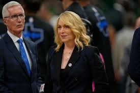 Mike Breen reacts to wild play in Knicks game: ‘He wound up like he’s Nolan Ryan’