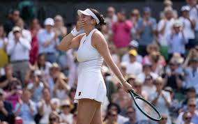 Amanda Anisimova: American tennis star in pictures