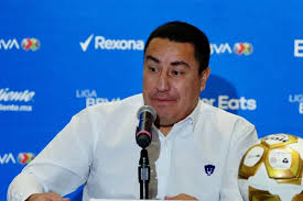 Cruz Azul presenta queja ante la Comisión Disciplinaria contra Efraín Juárez -
