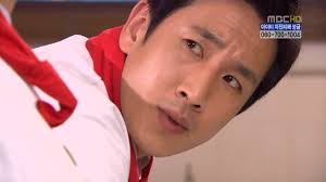 In Hyun Wook&#39;s office, the men have a face off. Hyun Wook wonders if San is trying to run him off. San counters that it is just the introduction of the new ... - PastaE0812-46-32