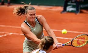 Windy Match in Paris and Historic Triumph for Polish Tennis Star