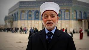 بعد تصريحات مفتي القدس بوجود خطأ بمصحف صادر عن البحوث الإسلامية.. مصدر: نراجع بدقة شديدة والنسخة الأصلية صحيحة