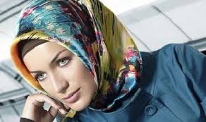 Istri Menggandeng Nama Suami, Bolehkah? - gaya-hijab-cantik-_120807082909-158