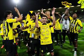 إصابة عوار تجبر كونسيساو على قرار مفاجئ.. تسريب تشكيل الاتحاد أمام الشباب في كأس الملك