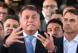 A mensagem que aparece no final do filme sobre Bolsonaro