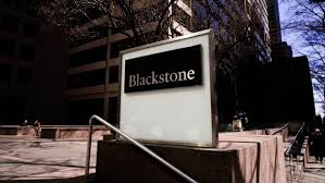 Blackstone's Senior Bid Puts Private Credit and LBO Risks in Focus