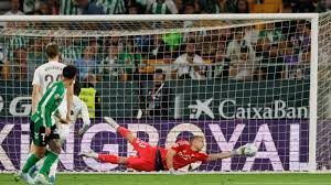 Betis - Real Madrid en directo: Vinicius marca y Ceballos se queda fuera