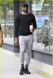 英和画像辞典：(tight)の意味は画像で解説！見るだけで「tight」の意味が分かる・覚えられる 