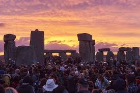 Résultat de recherche d'images pour "stonehenge celebration"