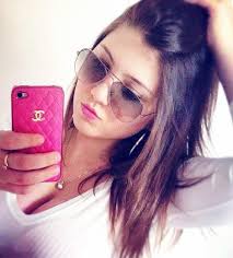 Résultat de recherche d'images pour "fashion girl facebook profil"