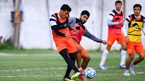 Correcaminos se prepara para enfrentar al Atlético La Paz: trabajan en su defensa