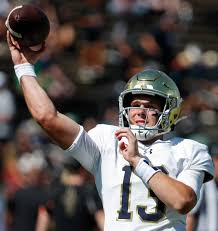 Notre Dame Week 3 highlig Riley Leonard runs it in yet again