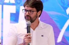 Projeto digital! Ex-presidente do Bahia assume canal esportivo com milhões no Youtube