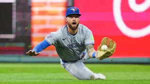 Blue Jays, Bieber look to get rare sweep vs. Phillies