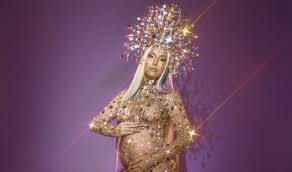 O look ousado de Sabrina Sato em ensaio para Carnaval 2027