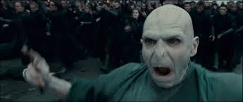 Quel élève rejoint Voldemort lorsqu&#39;il ramène le corps de Harry, accompagné de ses. Drago Malefoy. Neville Londubat. Blaise Zabini. Pansy Parkison - 20_na631