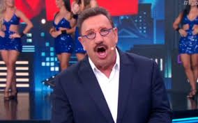 Ratinho bate recorde de audiência após polêmica com Tiago Piquilo