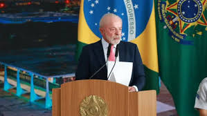 Lula assina MP que muda cálculo para aumento salarial de professores