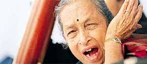 Kirana Gharana singer Gangubai Hangal-21072009-1 Talking about the sudden death of the classical singer, VS Acharya said, “The death of Gangubai is a great ... - kirana-gharana-singer-gangubai-hangal-21072009-1