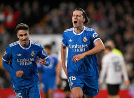 Mbappé não se recupera, Carreras tem lesão, e Real chega a sete desfalques para pegar o City