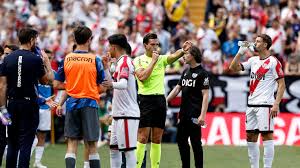 El CTA admite dos errores del VAR en Vallecas: “Se debió respetar la decisión del árbitro”