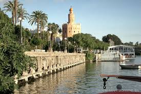 Resultado de imagem para la torre del oro de sevilla por dentro