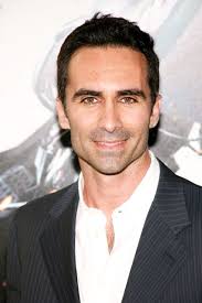 Datei:Nestor Carbonell.jpg. Größe dieser Vorschau: 320 × 480 Pixel.