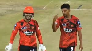 इंट्रा-स्क्वॉड मैच में गरमाया माहौल... ईशान किशन से भिड़ा साथी खिलाड़ी, दिया 'फायरी' सेंड-ऑफ, VIDEO