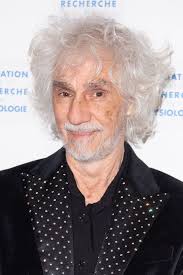 Louis Bertignac : Sa vie dans une ferme ayant appartenu à un musicien célèbre à la lisière de la forêt de Fontainebleau