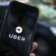 Los conductores de aplicaciones de transporte de pasajeros deberán obtener una licencia profesional y pagar se...