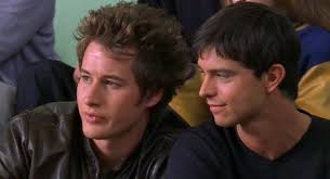 Jason Behr (Max) guarda Brendan Fehr (Michael) nella serie tv Roswell. Jason Behr (Max) guarda Brendan Fehr (Michael) nella serie tv Roswell - jason-behr-max-guarda-brendan-fehr-michael-nella-serie-tv-roswell-119523