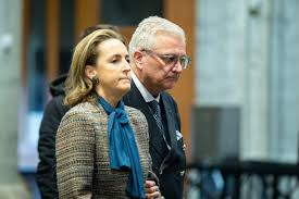 Le prince Laurent et la princesse Claire escroqués de 17 000 euros suite à une arnaque bancaire